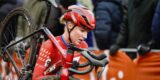 Sleutelbeenbreuk zet streep door begin crossseizoen Annemarie Worst