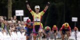 Lorena Wiebes zet waaierspektakel in Simac Ladies Tour naar haar hand