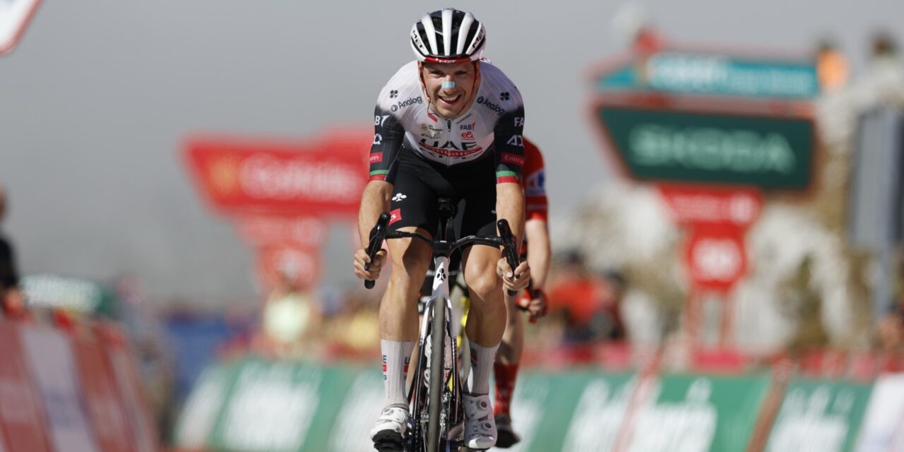 Vuelta 2025: Joao Almeida krijgt Jonas Vingegaard niet los op Angliru, maar wint wel etappe