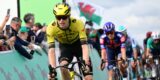 Visma-renner Gloag hervindt na moeizaam seizoen goede gevoel in sprint tegen Evenepoel