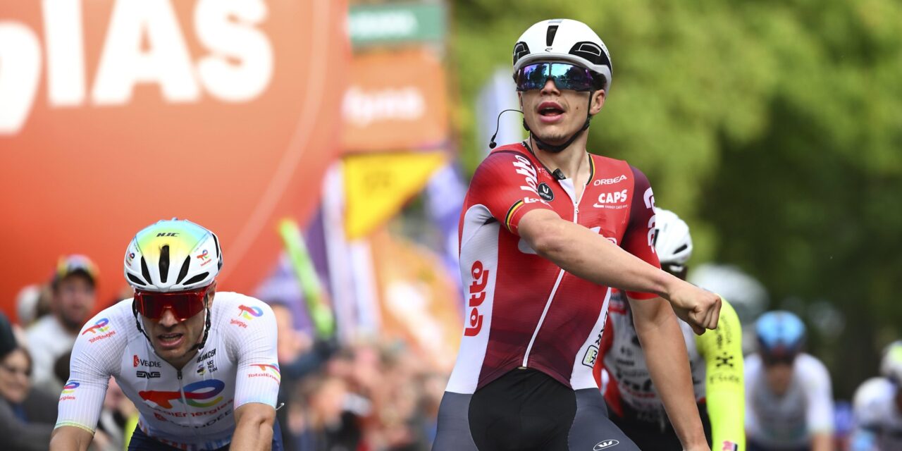 Arnaud De Lie is helemaal los en wint ook GP de Wallonie