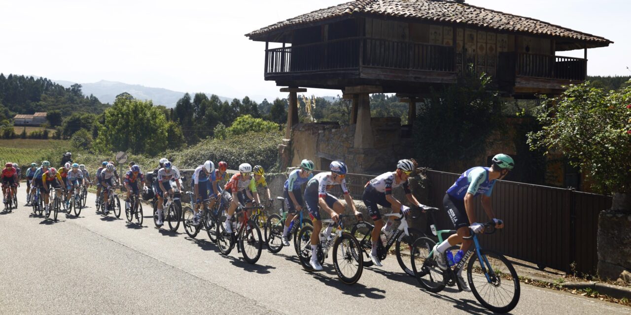 Vuelta 2025: Medisch bulletin en juryrapport - Bevoorrading komt Decathlon AG2R duur te staan