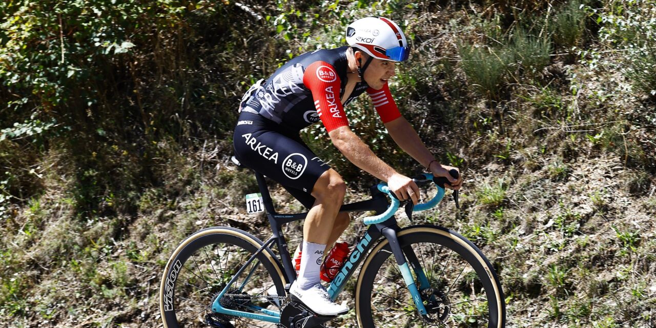 Vuelta 2025: Revelatie Raul García Pierna geeft op na val in tiende etappe