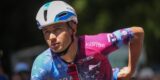 Alexey Lutsenko (33) bezig aan laatste kilometers van zijn profcarrière