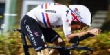 Ethan Hayter pakt eerste leiderstrui in NIBC Tour of Holland na zinderende ontknoping in proloog