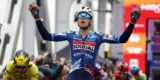 Merlier klopt Kooij in spannende sprint NIBC Tour of Holland, Söderqvist nieuwe leider