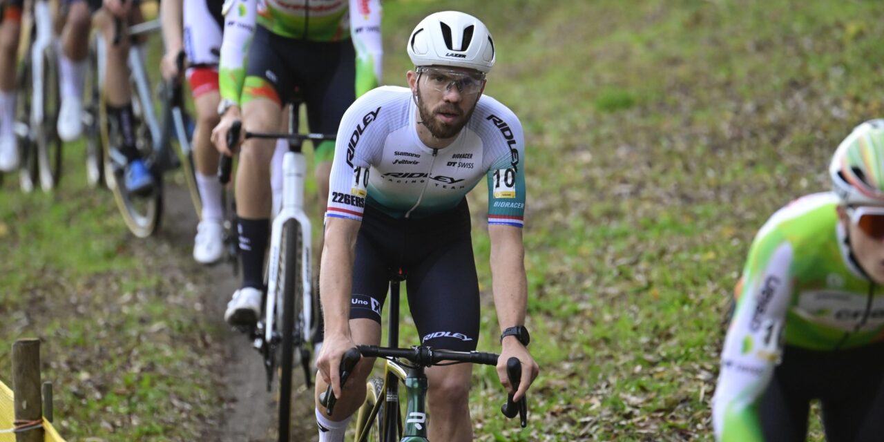 Joris Nieuwenhuis buigt pech om tot zege in Superprestige Merksplas, Nys stuntelt in het zand