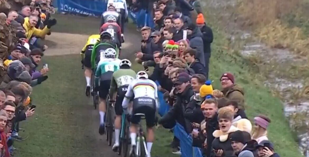 Toeschouwer wil na incident persoonlijk excuses aanbieden aan Mathieu van der Poel