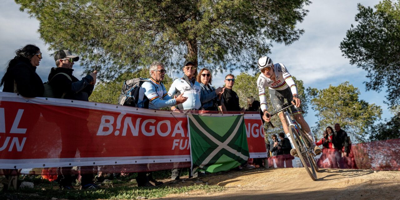 Op deze tv-zenders kijk je de Wereldbeker-finale in Hoogerheide met Mathieu van der Poel