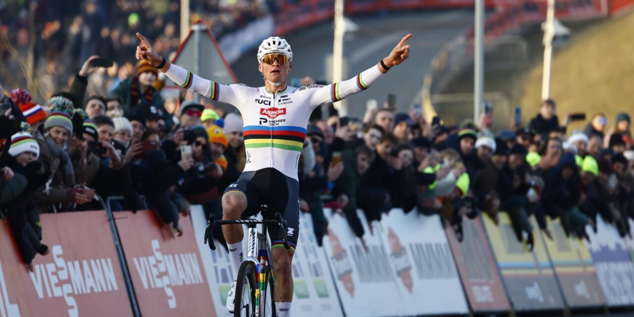 Nu ook alleen recordhouder: Mathieu van der Poel boekt 51ste Wereldbeker-zege in Hoogerheide