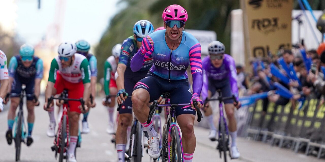 Wat een begin! Dylan Groenewegen schenkt Unibet Rose Rockets zege in Clàssica Valenciana