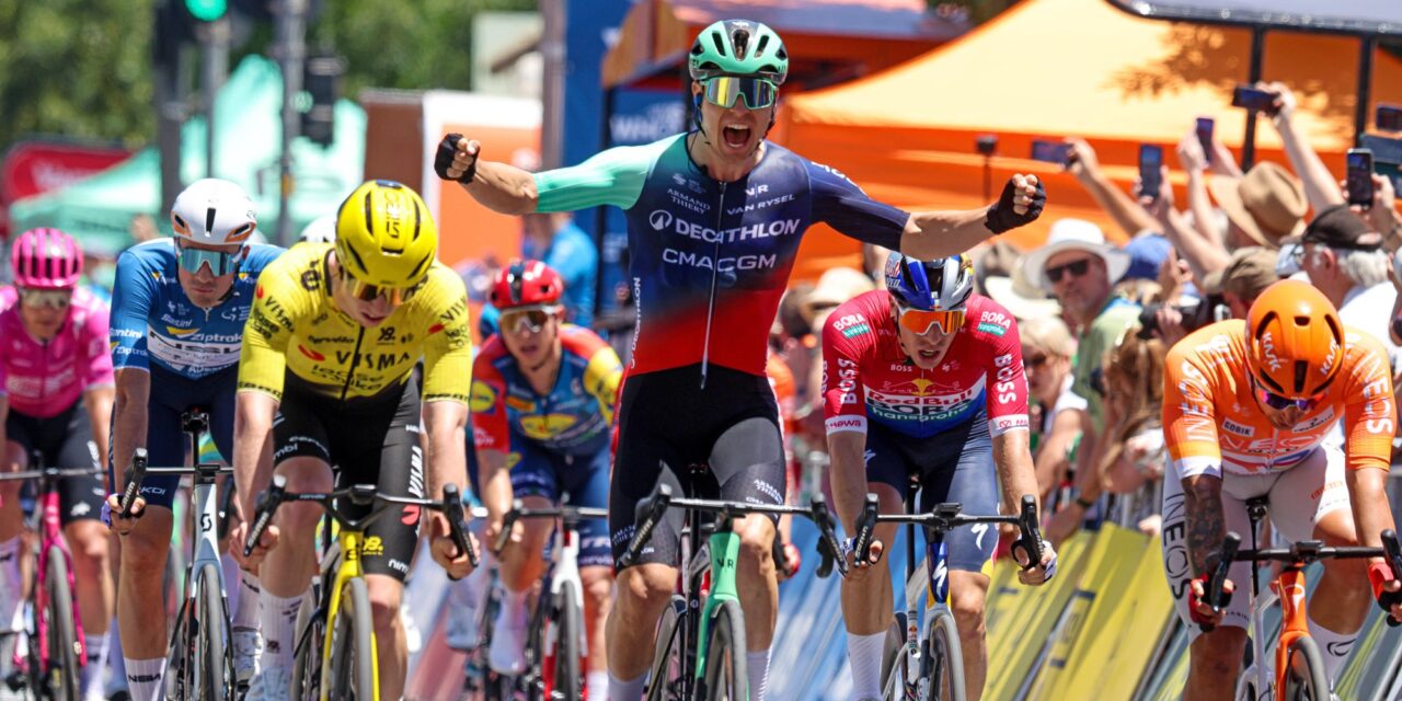 Tobias Lund Andresen blijft Matthew Brennan voor in eerste rit Tour Down Under