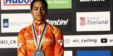 Ceylin del Carmen Alvarado baalt na zilver op WK veldrijden: “Ik had niet de beste benen”