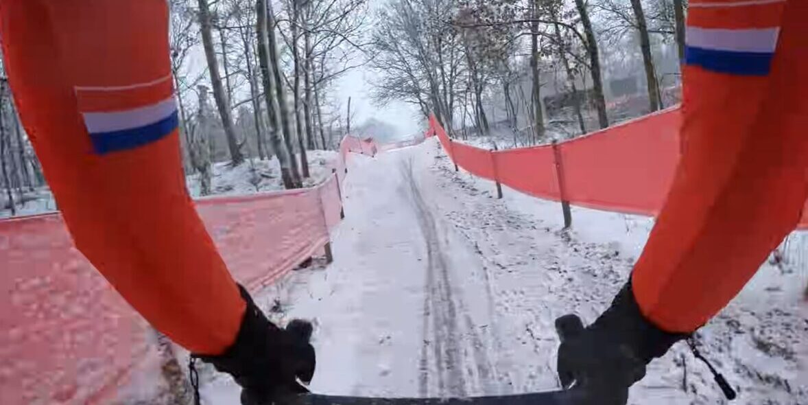 Van zand- naar sneeuwkuil: Parcours in Zonhoven bedekt met flink pak sneeuw