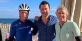 Michael Boogerd en Erik Dekker op bezoek bij hoofdrolspeler uit tv-programma ‘De Hanslers’