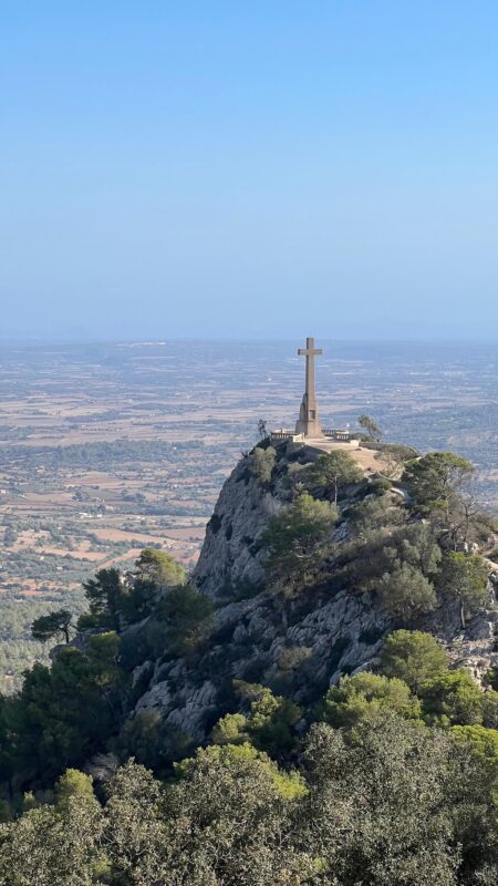 Puig de Sant Salvador bewijst dat je ook buiten de Serra de Tramuntana prachtig kunt klimmen op Mallorca