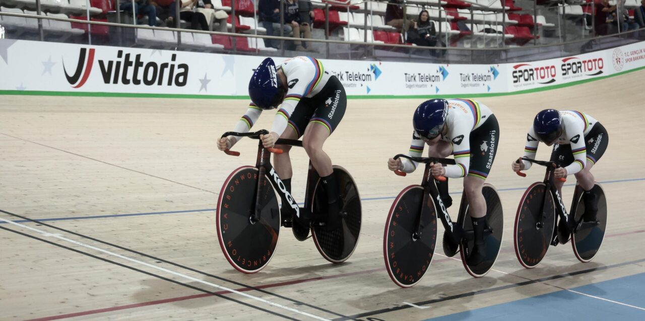 EK-brons voor Nederlandse teamsprintsters, Lavreysen en co stranden al in eerste ronde