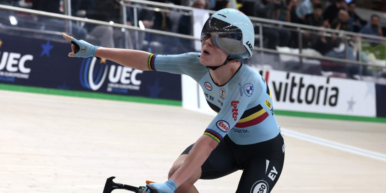 Lotte Kopecky knalt ook naar Europese titel op de puntenkoers, brons voor Sofie van Rooijen