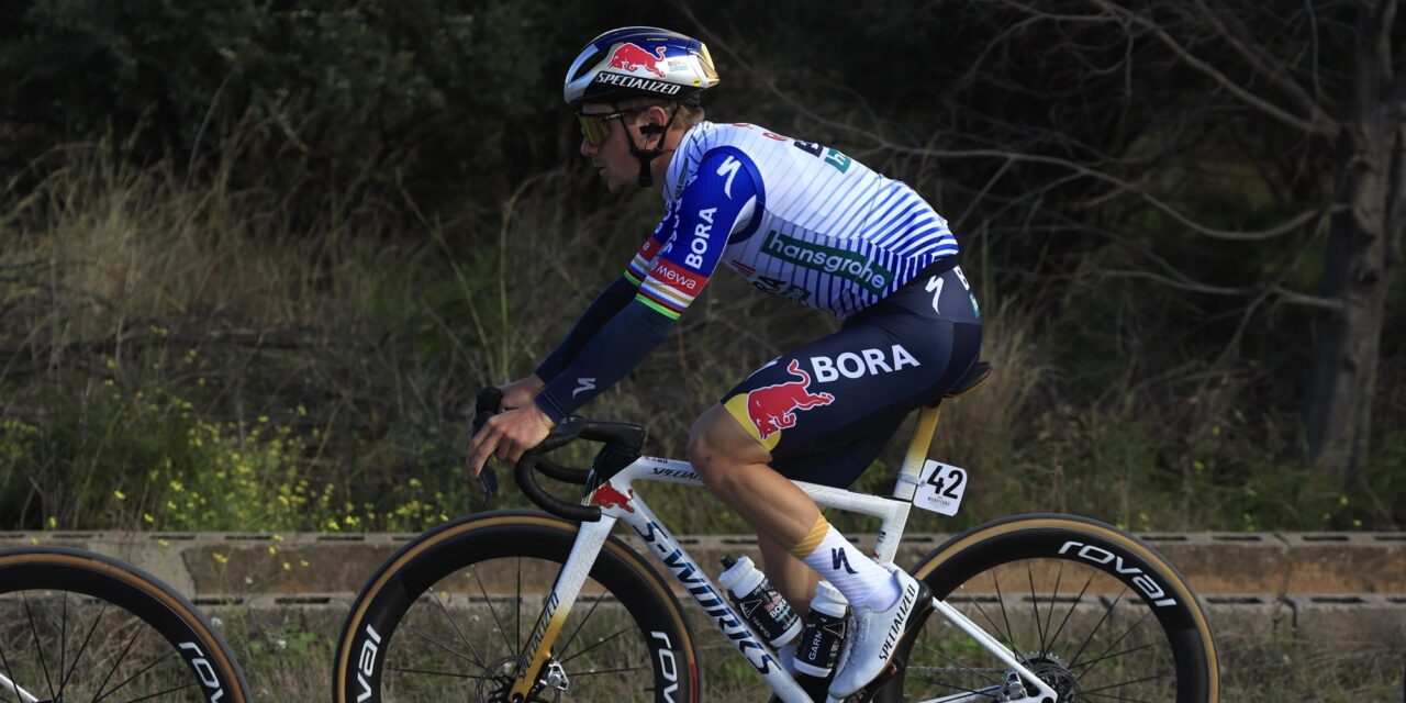 Waarom Remco Evenepoel ‘niet zo belangrijke’ boniseconde toch meepikte in Ronde van Valencia