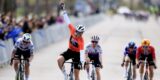 Puntjes op de i: Leidster Demi Vollering sprint naar zege in slotrit Setmana Valenciana