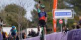 Paul Lapeira remonteert aanvallers in slotkilometer en wint Tour des Alpes-Maritimes