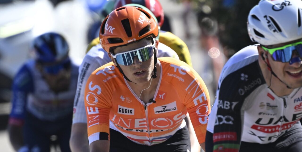 Oscar Onley ervaart in Portugal de kracht van INEOS: Dit is waarom ik naar dit team wilde