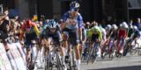 Red Bull-talent Donati de snelste op curieuze aankomst in Giro di Sardegna, solo Van Bekkum strandt