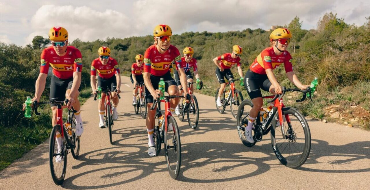 Nieuwe shirtsponsor voor Uno-X Mobility: Dit is een perfecte match