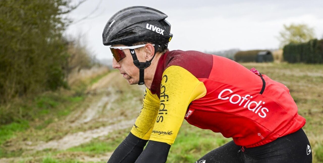 Nieuw logo en shirt voor Cofidis door rebranding van hoofdsponsor