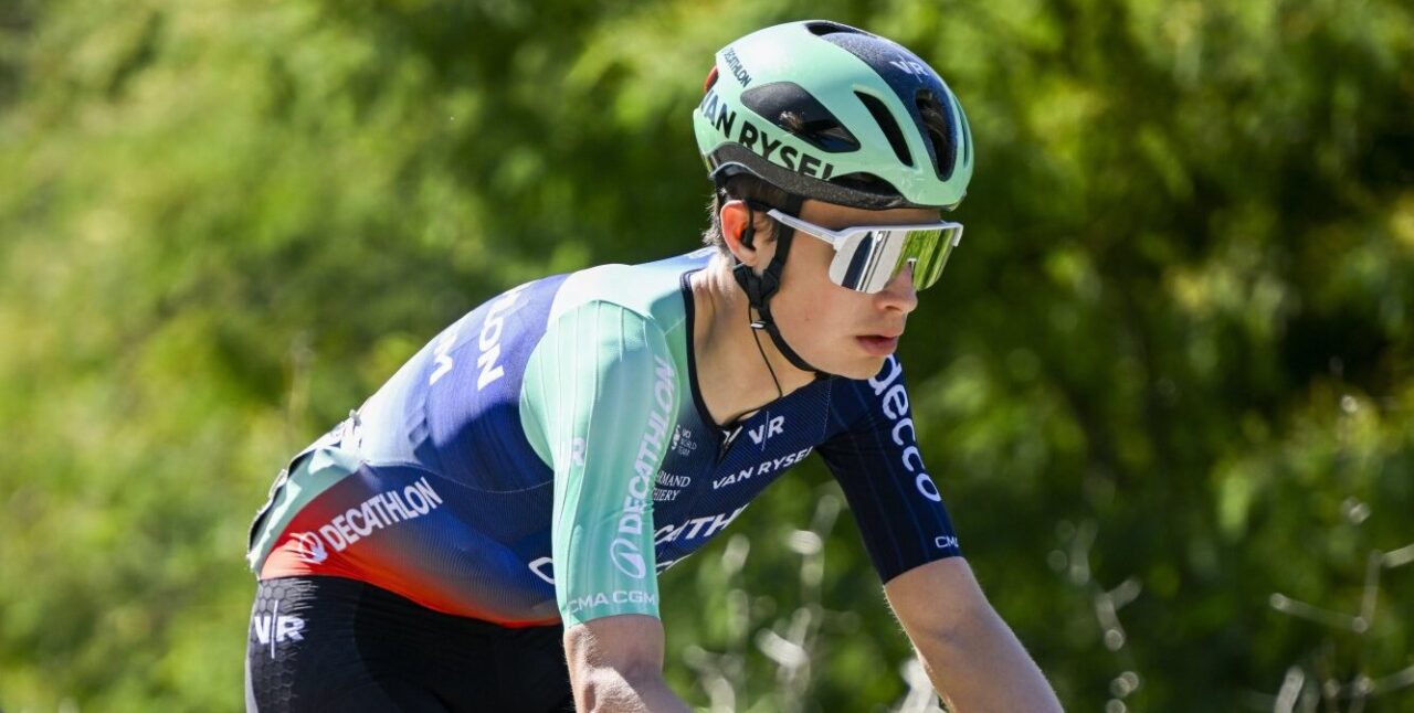 Eén-tweetje voor Decathlon CMA CGM in Tour du Jura: Riccitello wint voor ploegmaat Bisiaux