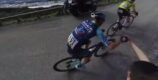 Echt waar: Lenny Martinez deelt tijdens aanval Vingegaard high-five uit aan fan in onderbroek