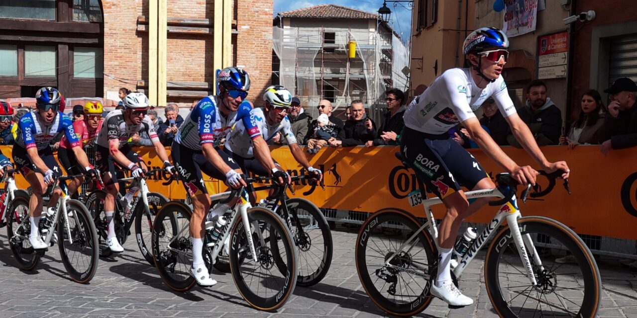 Roglic én Pellizzari: Red Bull-BORA-hansgrohe zet vol in op Milaan-Turijn
