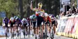 Lotte Kopecky krikt zelfvertrouwen op met duidelijke sprintzege in Nokere Koerse, Kool tweede