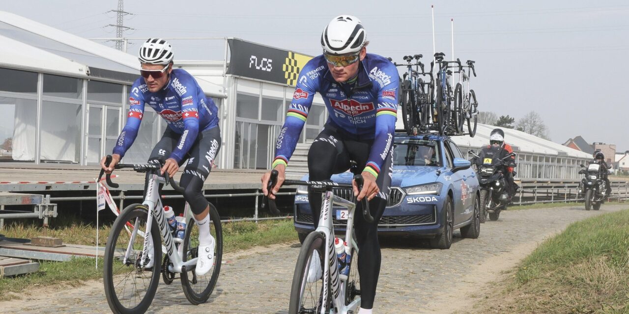 Niks aan de hand? Mathieu van der Poel verkent parcours van E3 Saxo Classic