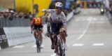 Karlijn Swinkels klopt Van der Breggen in Trofeo Binda en heeft grote zege eindelijk beet