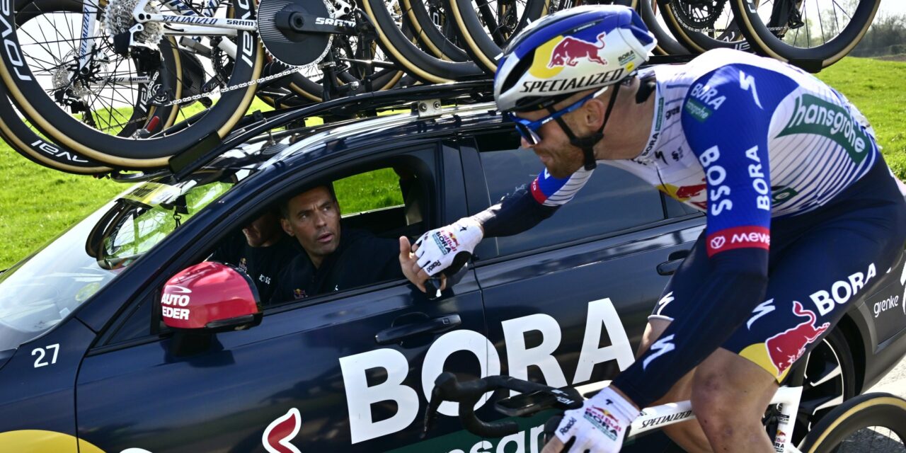 Jordi Meeus en Christophe Laporte in de clinch na sprintincident in Wevelgem