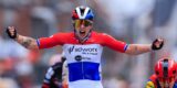 Ze juicht weer bijna te vroeg, maar sterke Lorena Wiebes wint andermaal In Flanders Fields
