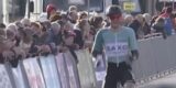 Timothy Dupont denkt dat hij GP Vermarc wint, maar Michiel Coppens is toch echt winnaar