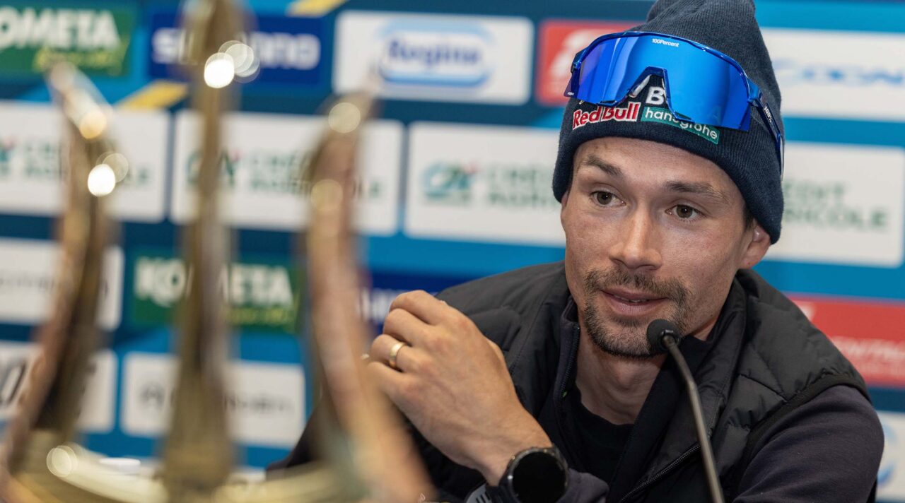 Primoz Roglic geniet van nieuwe generatie: “Leeftijd zegt niets in de koers”