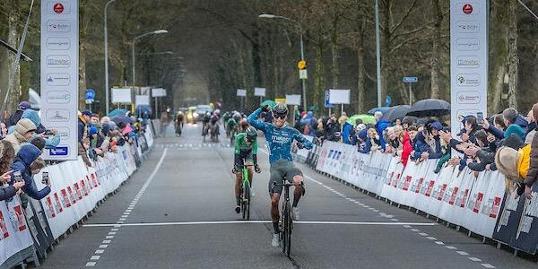 Roy Hoogendoorn opnieuw de beste in Nederlandse seizoensopener Dwars door Drenthe
