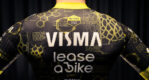Waarom het donkere Tourshirt van Visma | Lease a Bike niet te veel warmte aantrekt