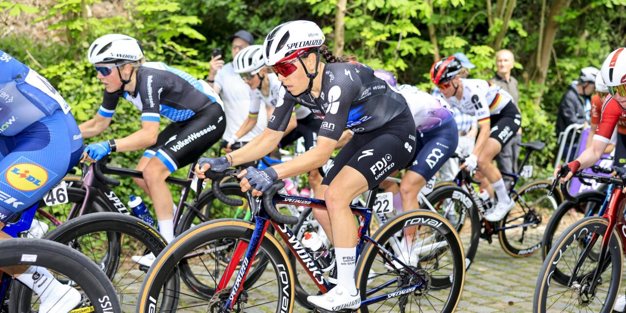 Célia Gery wint twee dagen na Brabantse Pijl ook in Grand Prix de Chambéry