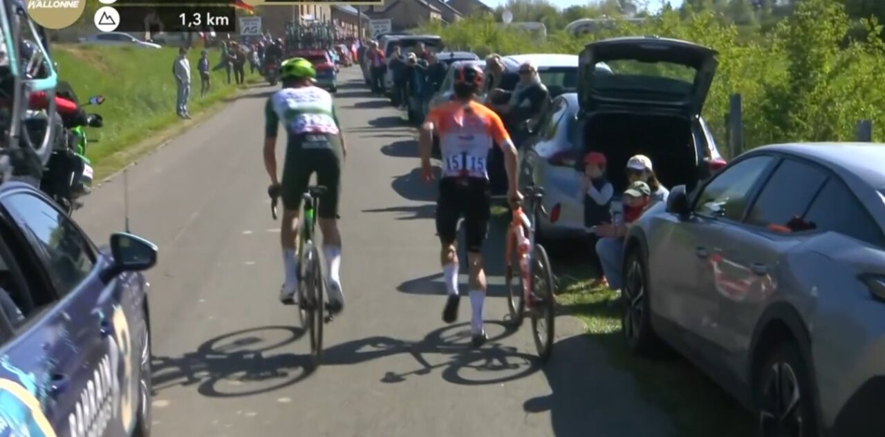 Axel Laurance doet een Froompje in finale van Waalse Pijl