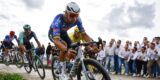 Mathieu van der Poel na pechdag nog vierde in Parijs-Roubaix: Niet echt meer in zege geloofd