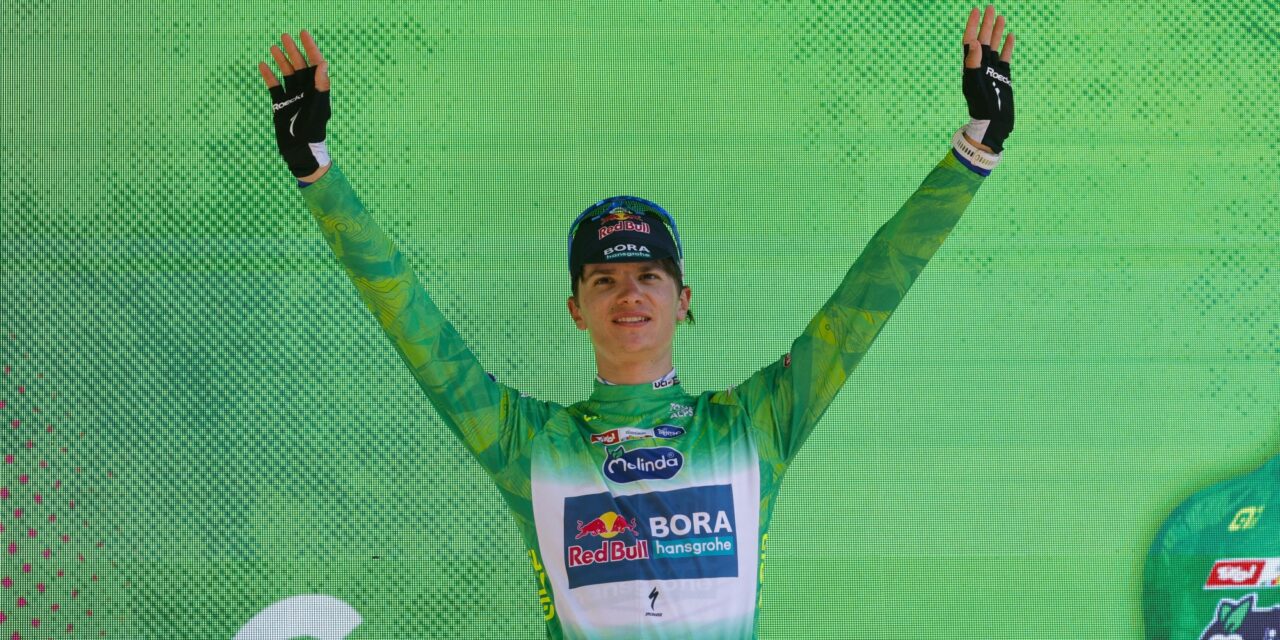 Giulio Pellizzari voelt druk om te presteren in Giro d’Italia: “Start niet meer om ervaring op te doen”