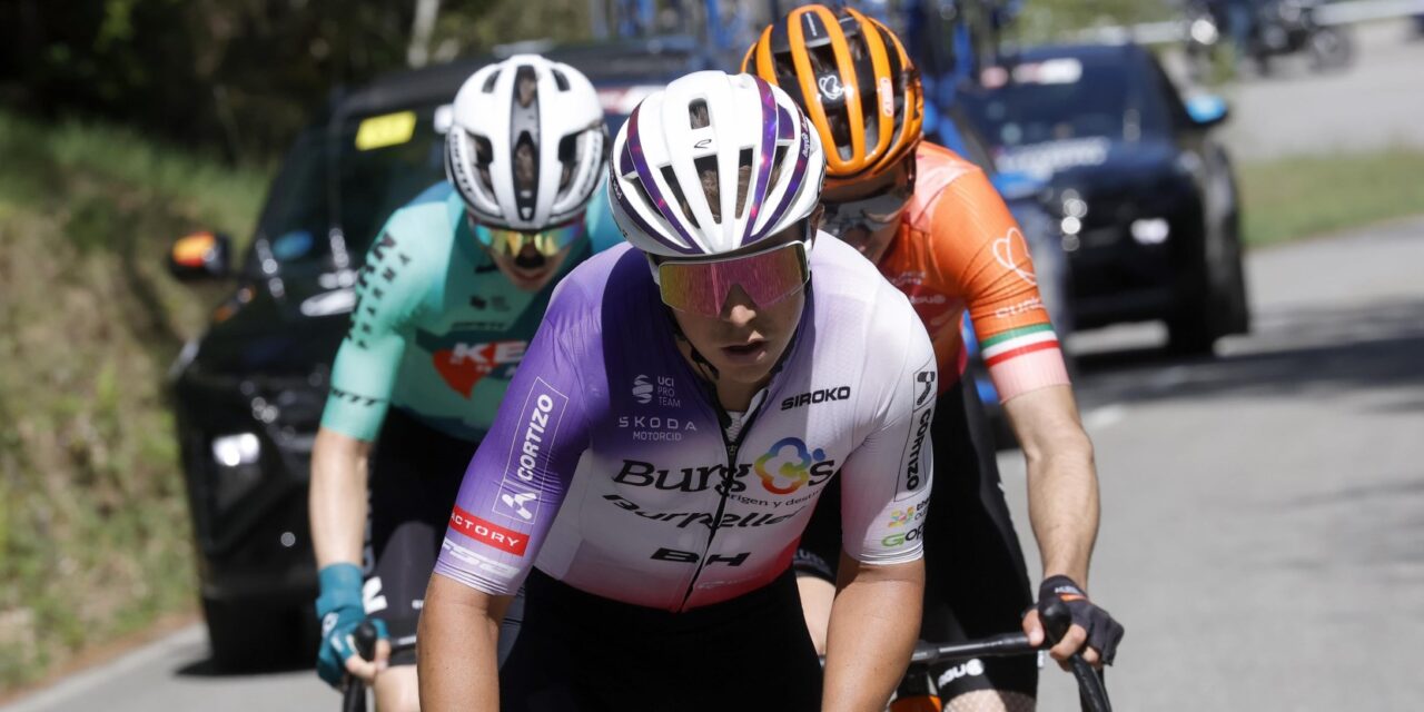 Spectaculaire valpartij in afdaling Vuelta Asturias, ondanks duidelijke waarschuwing