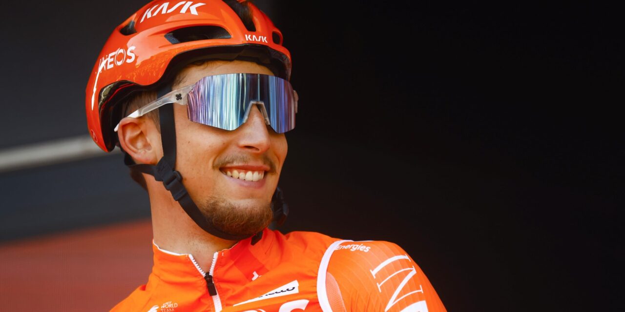Kévin Vauquelin zoekt Visma | Lease a Bike op na val Matteo Jorgensen