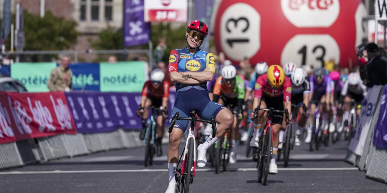 Clara Copponi rondt ploegwerk Lidl-Trek met verve af in Ronde de Mouscron