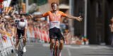 Axel Laurance triomfeert na dag voor de vluchters in Ronde van het Baskenland