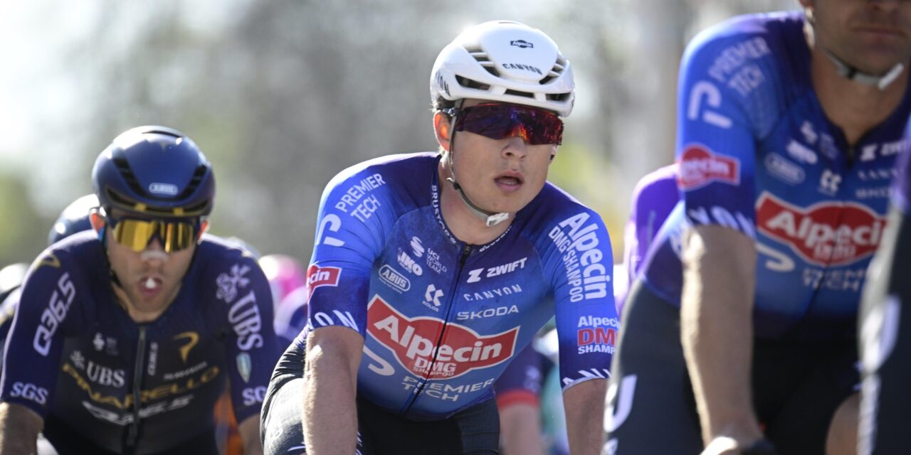 Jasper Philipsen gooit voorbereiding op Tour de France om